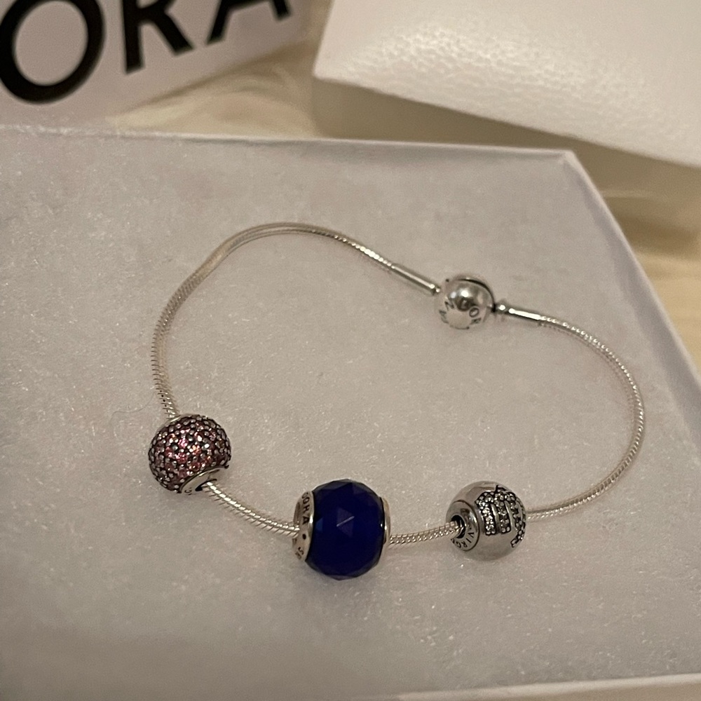 Authentic PANDORA Sterling Silver (Thin)Essence Bracelet w/3 pandora Charm (New)